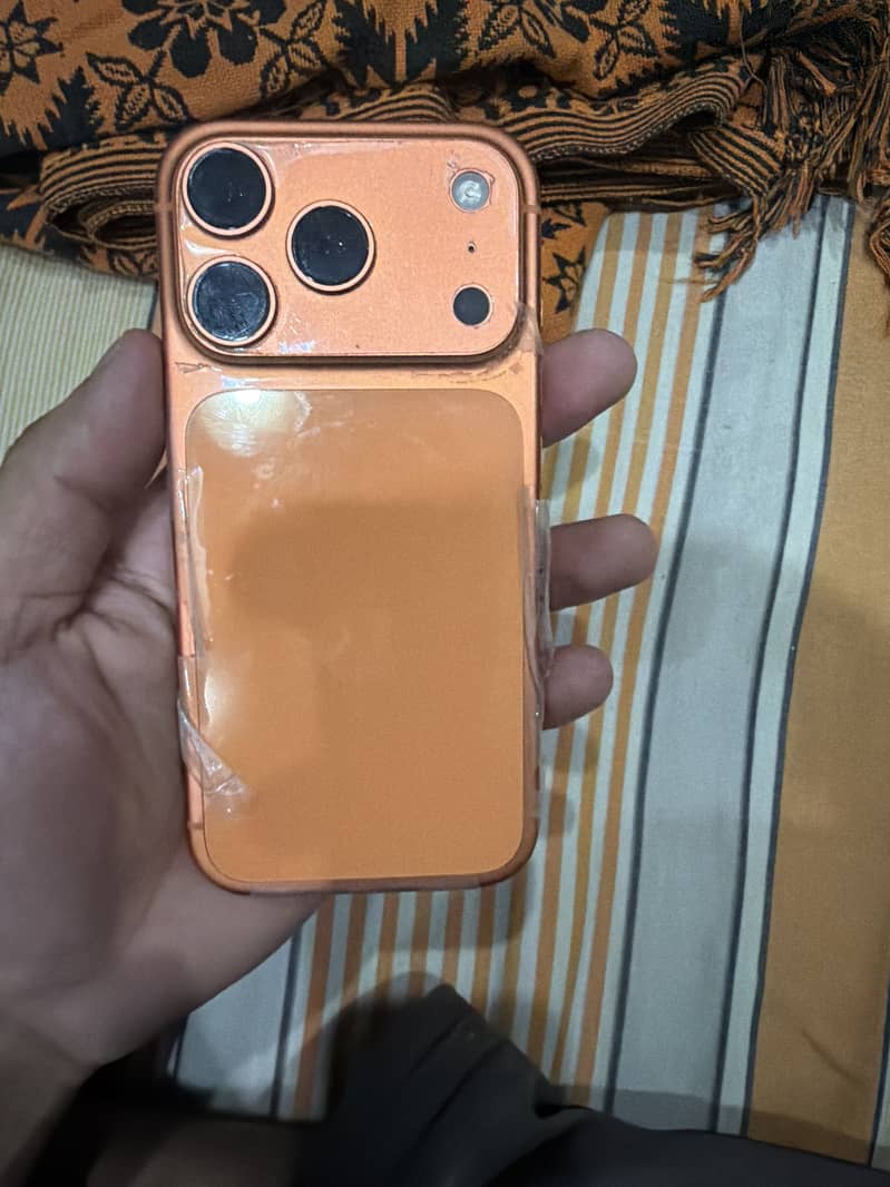 Apple iPhone 17 Pro 0