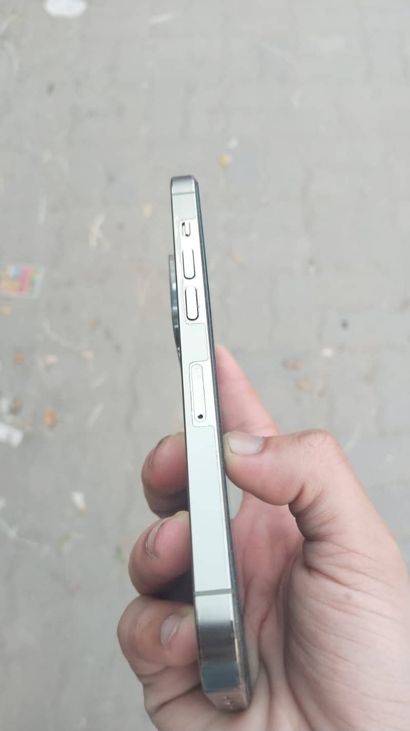 Apple iPhone 14 Pro 1