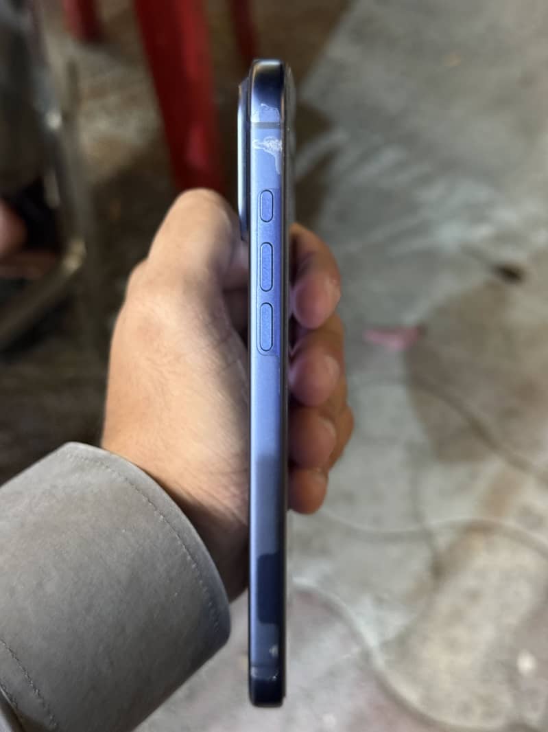 Apple iPhone 17 Pro Max 2
