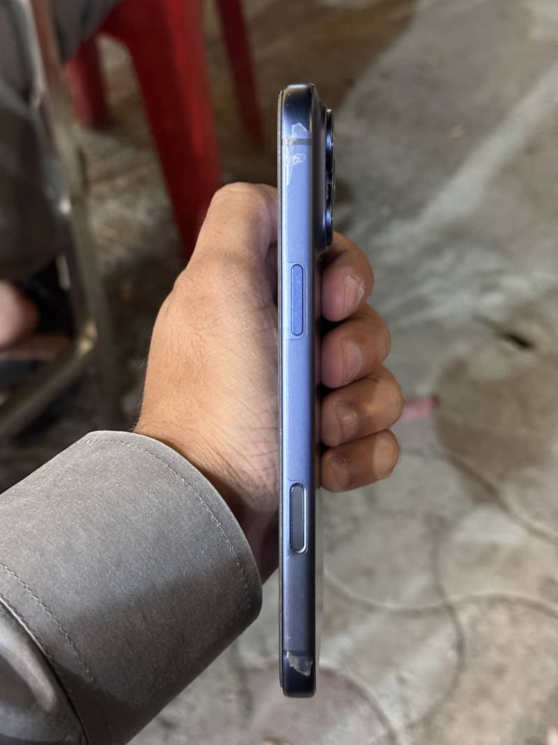 Apple iPhone 17 Pro Max 3
