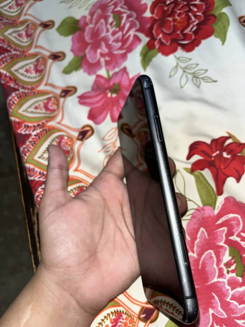 Apple iPhone 11 1