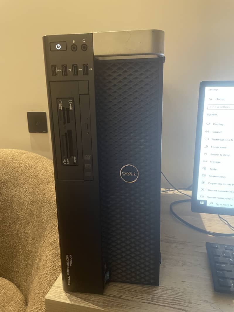 SELLING DELL PC 1