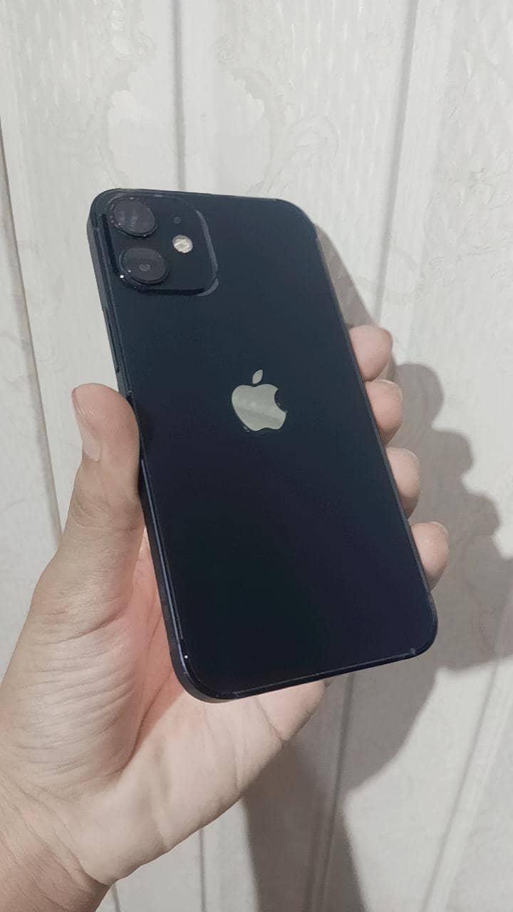 Apple iPhone 12 mini 4