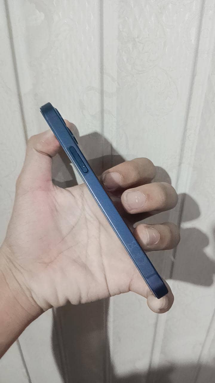 Apple iPhone 12 mini 7