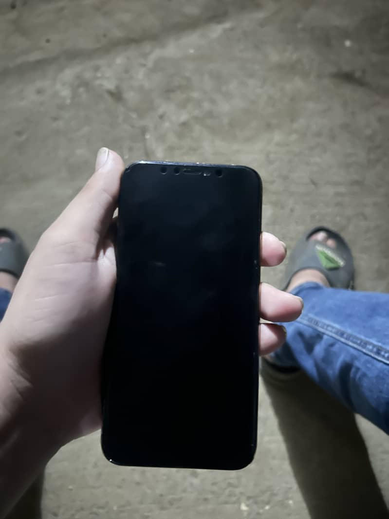 Apple iPhone XS 0