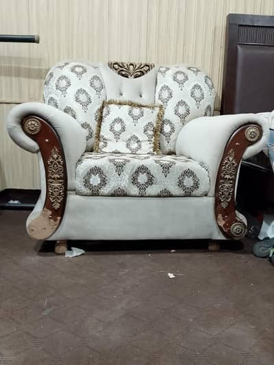 5 Seater Sofa Set (3+1+1) For Sale - 45000 - Bahawalpur