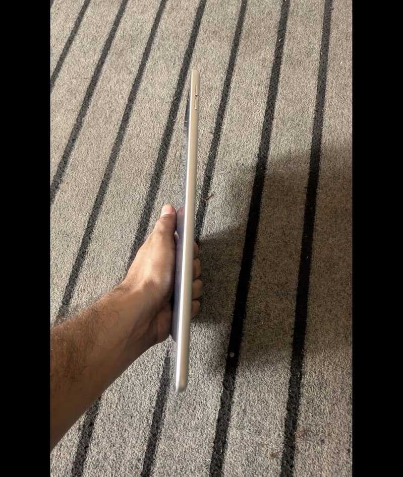 IPad 9th generation with box 3
