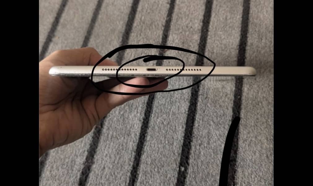 IPad 9th generation with box 5