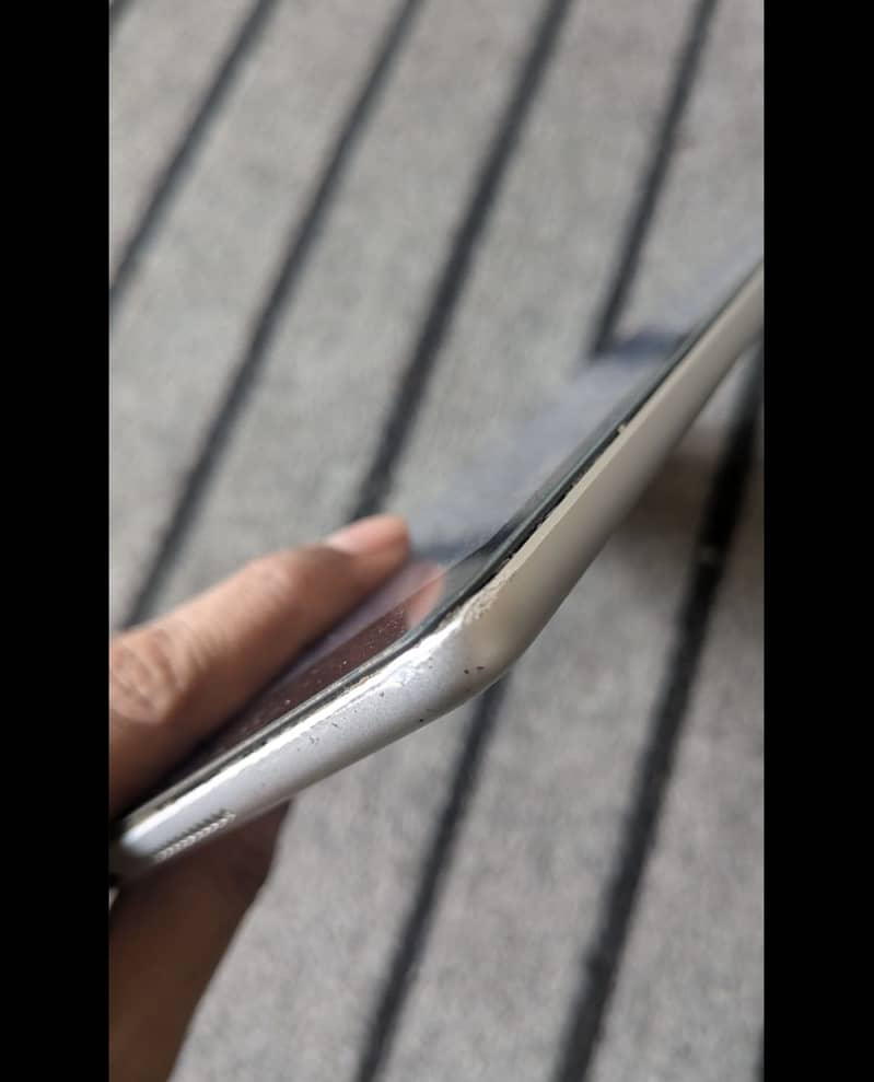 IPad 9th generation with box 6