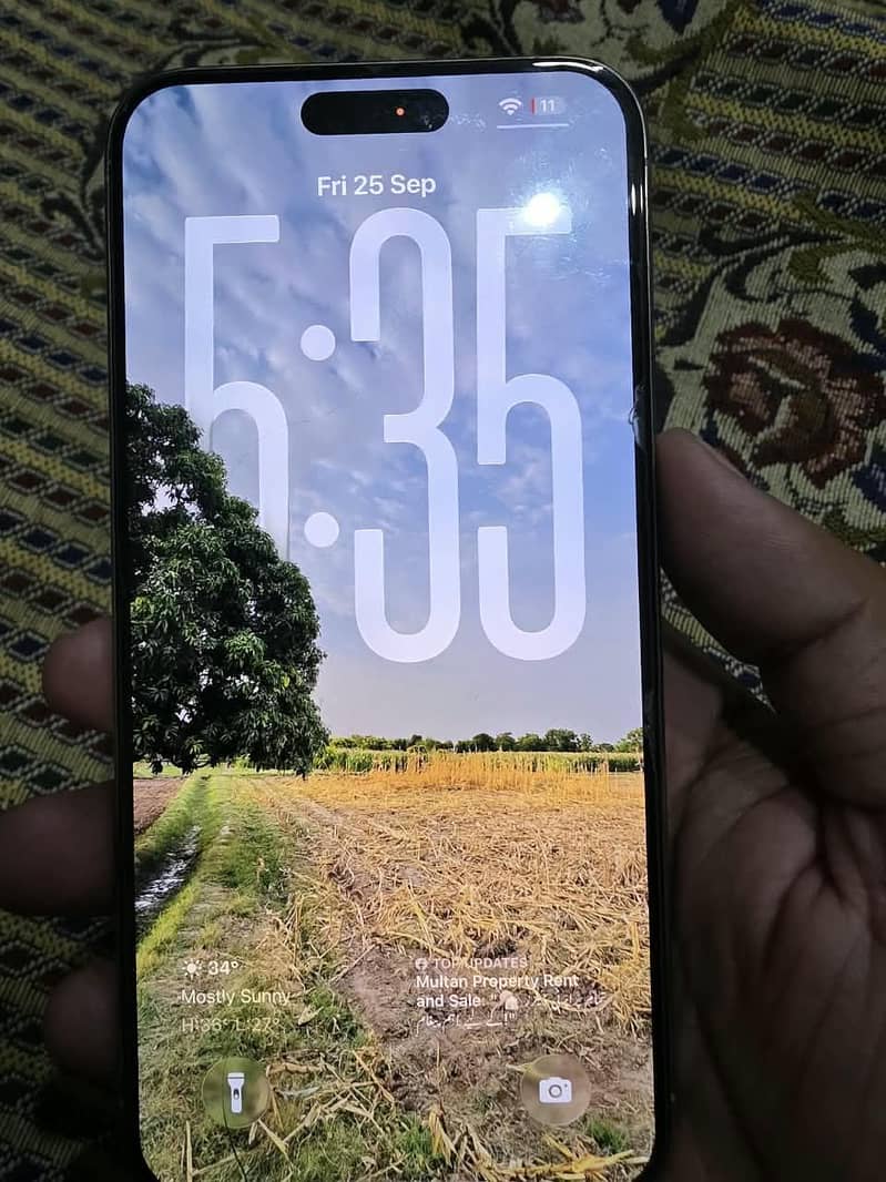Apple iPhone 15 Pro Max 1