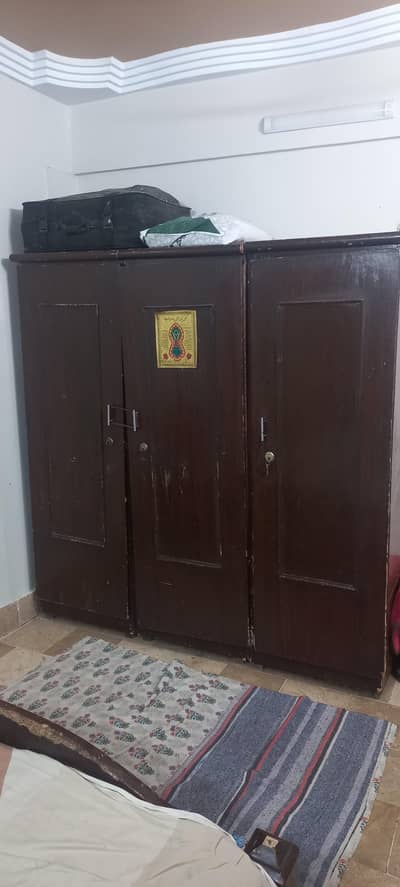Bed set with Almari and Divider wood