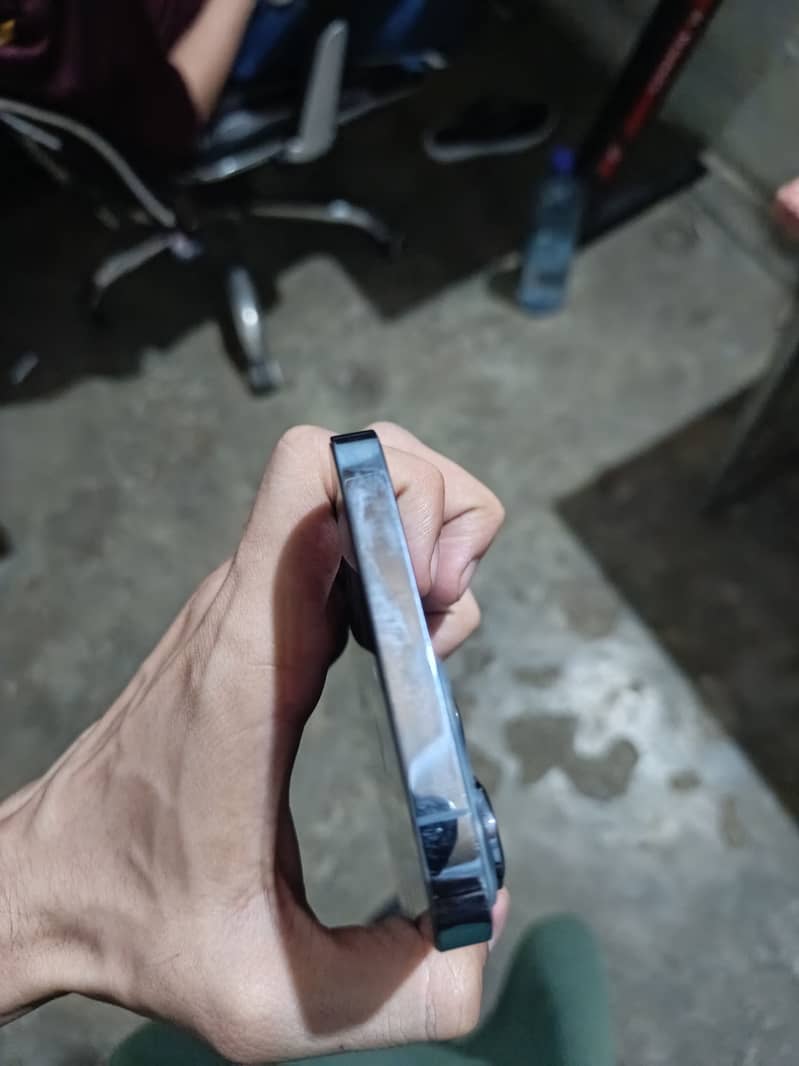 Apple iPhone 13 Pro Max 3