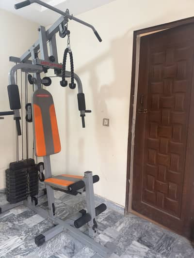 Home Gym /Bench press/ Dumbbells /Barbells
