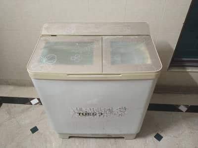 Kenwood washing machine & dryer