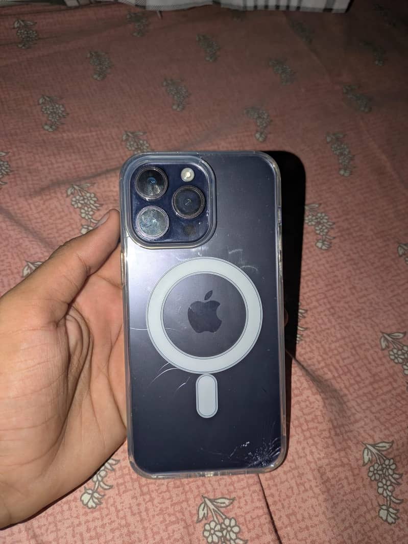 Apple iPhone 14 Pro Max 0