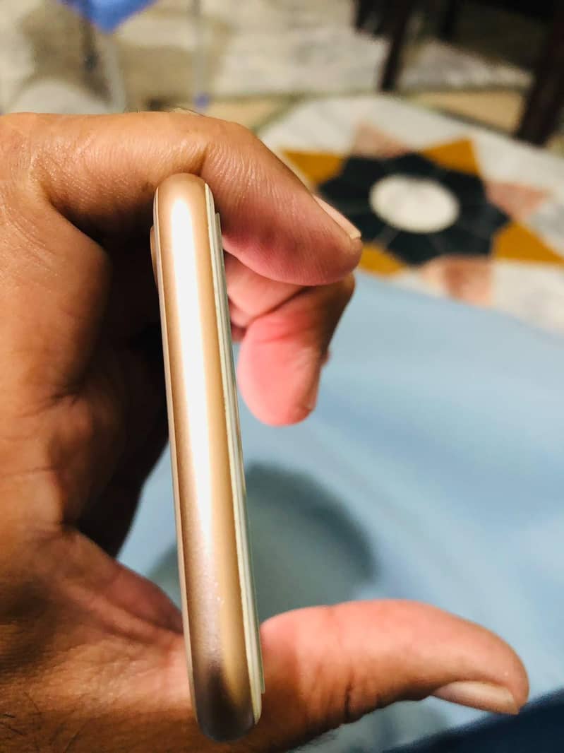 Apple iPhone 8 0