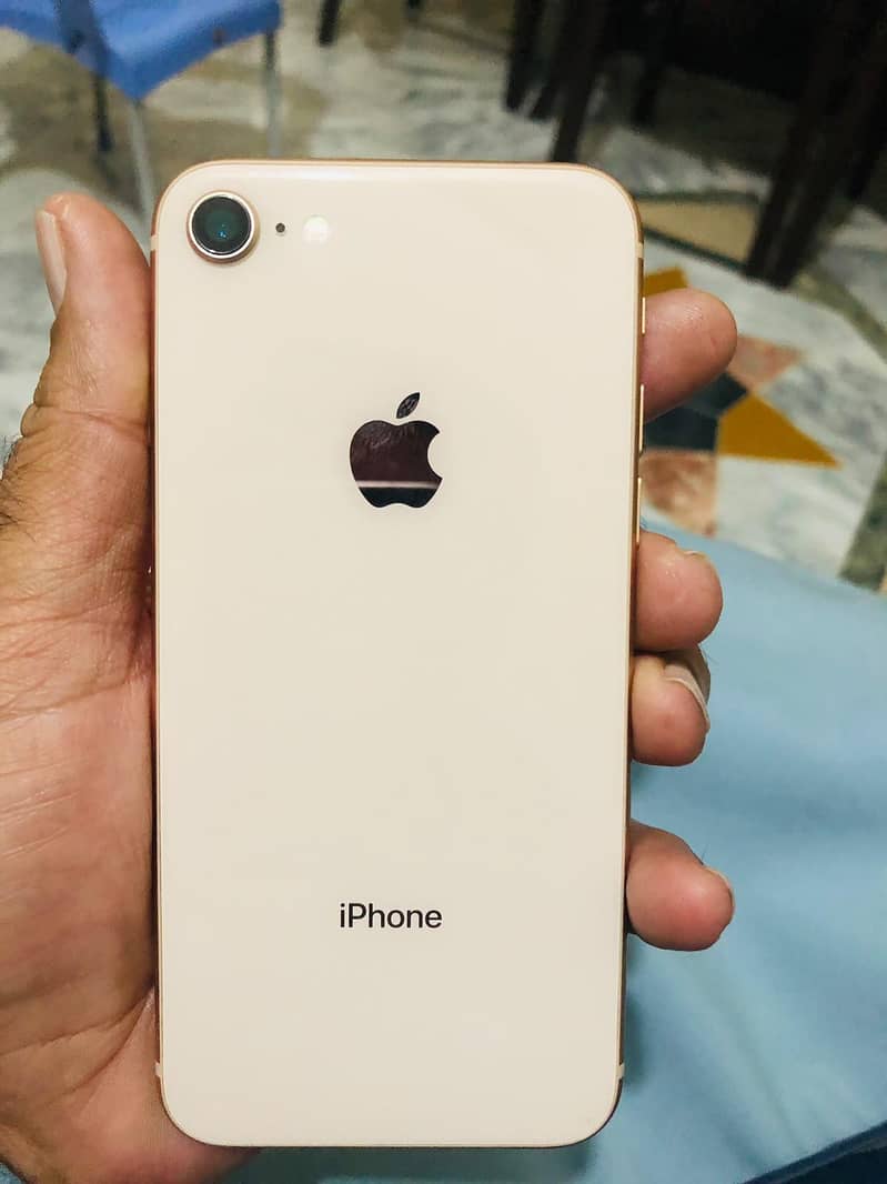 Apple iPhone 8 4