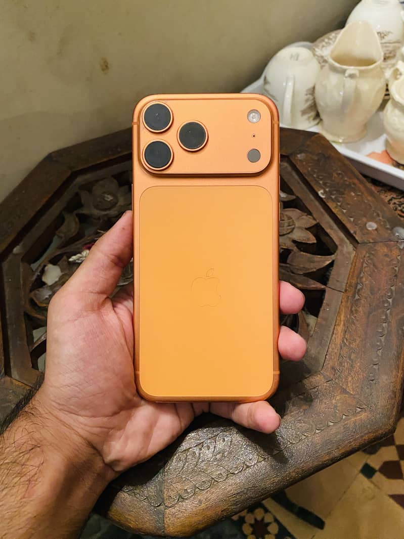 Apple iPhone 17 Pro Max 3