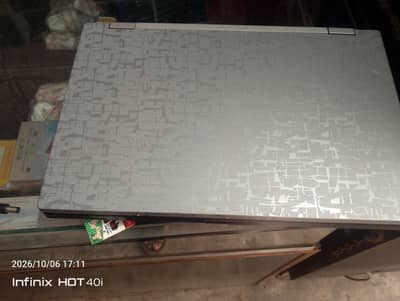 hp elieet book 17 16/ram 256 ssd  2 gb invidia k3500 gharfic card