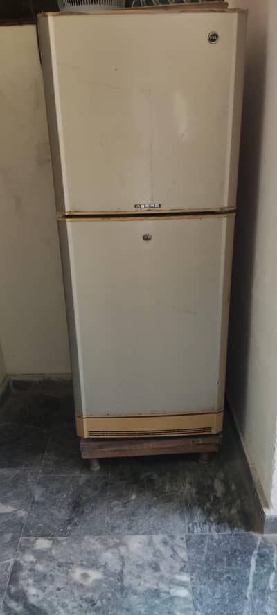 Pell Refrigerator