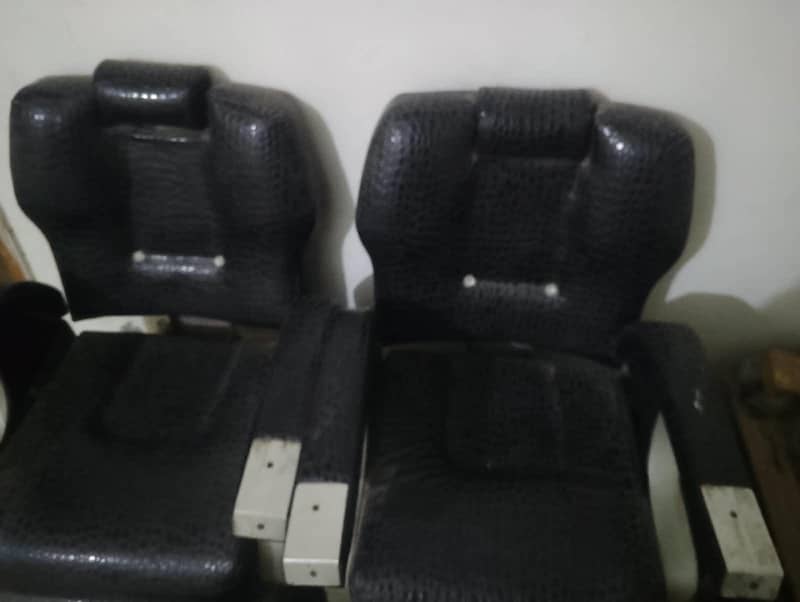 4 Parlor Chairs 0