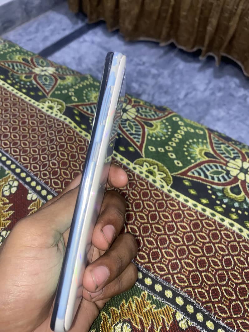 Samsung Mobile A50 3