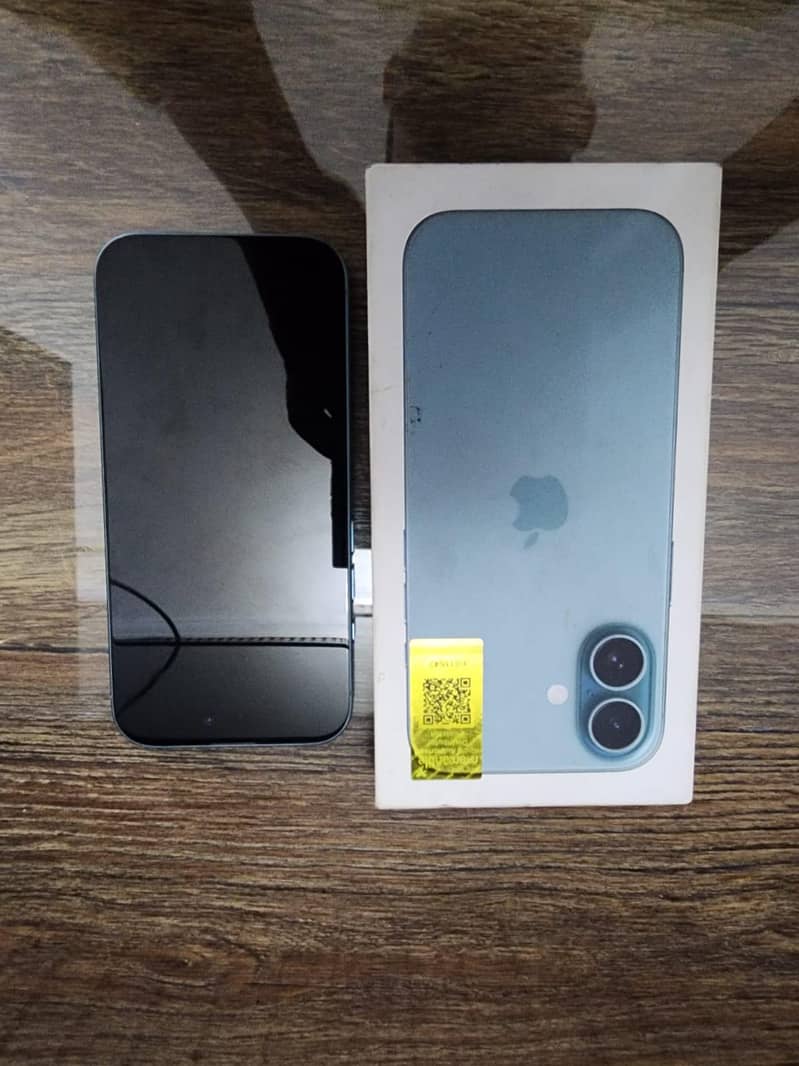 Apple iPhone 16 1