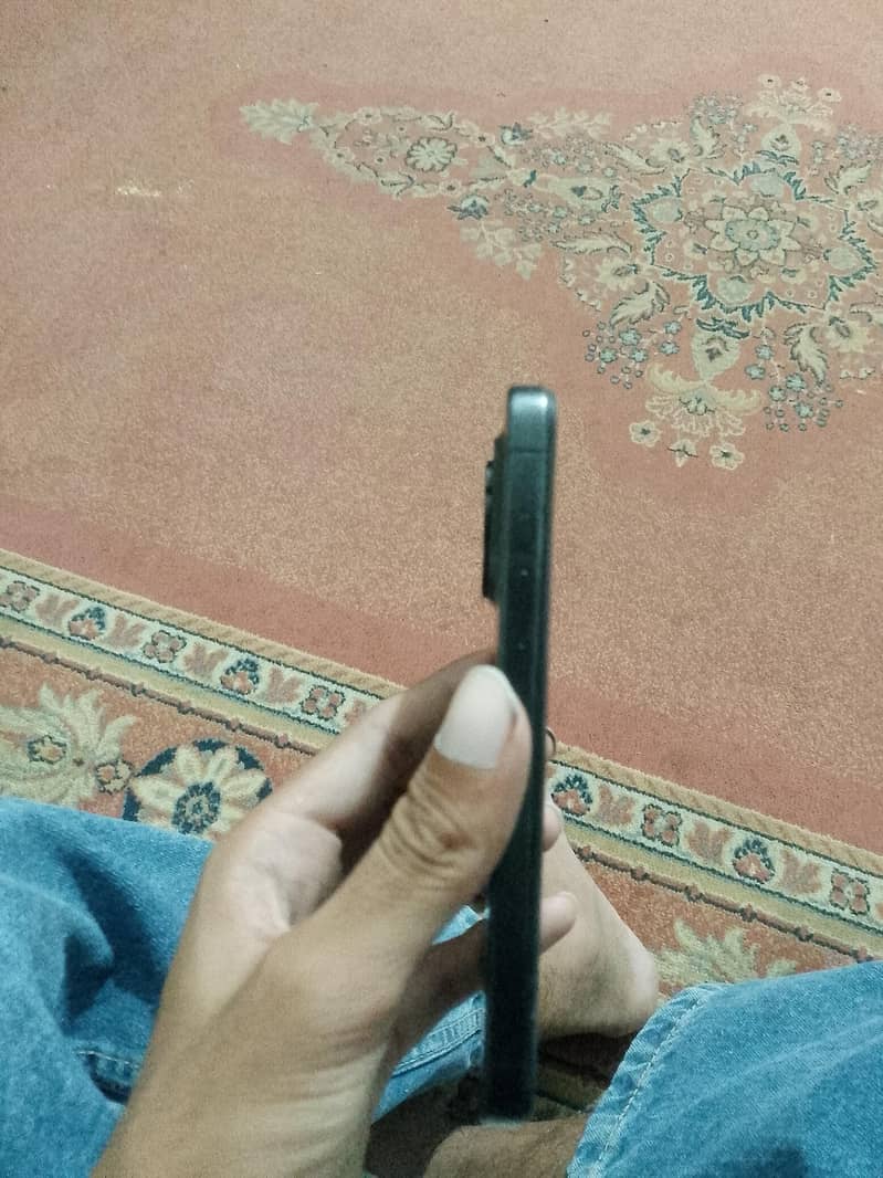 Apple iPhone 15 Pro 2