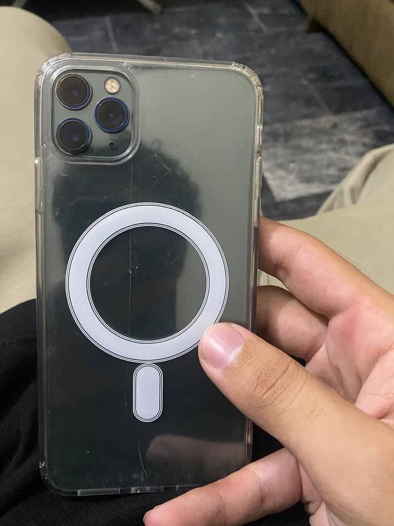 Apple iPhone 11 Pro Max 4