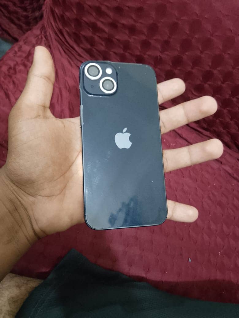 Apple iPhone 13 4