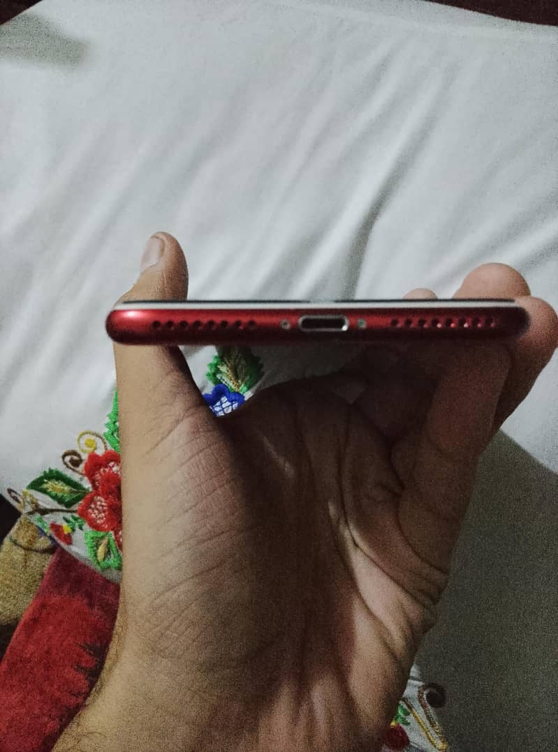 Apple iPhone 7 Plus 2