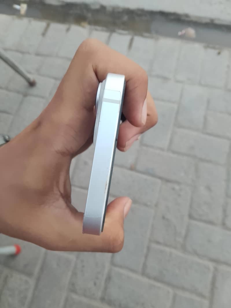 Apple iPhone 14 2