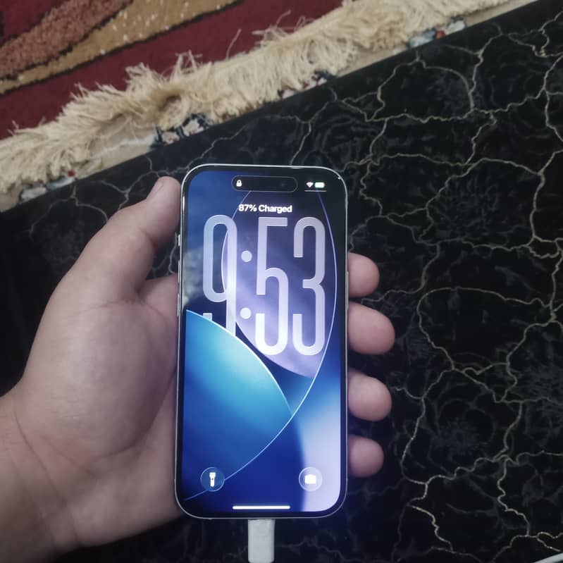 Apple iPhone 15 3
