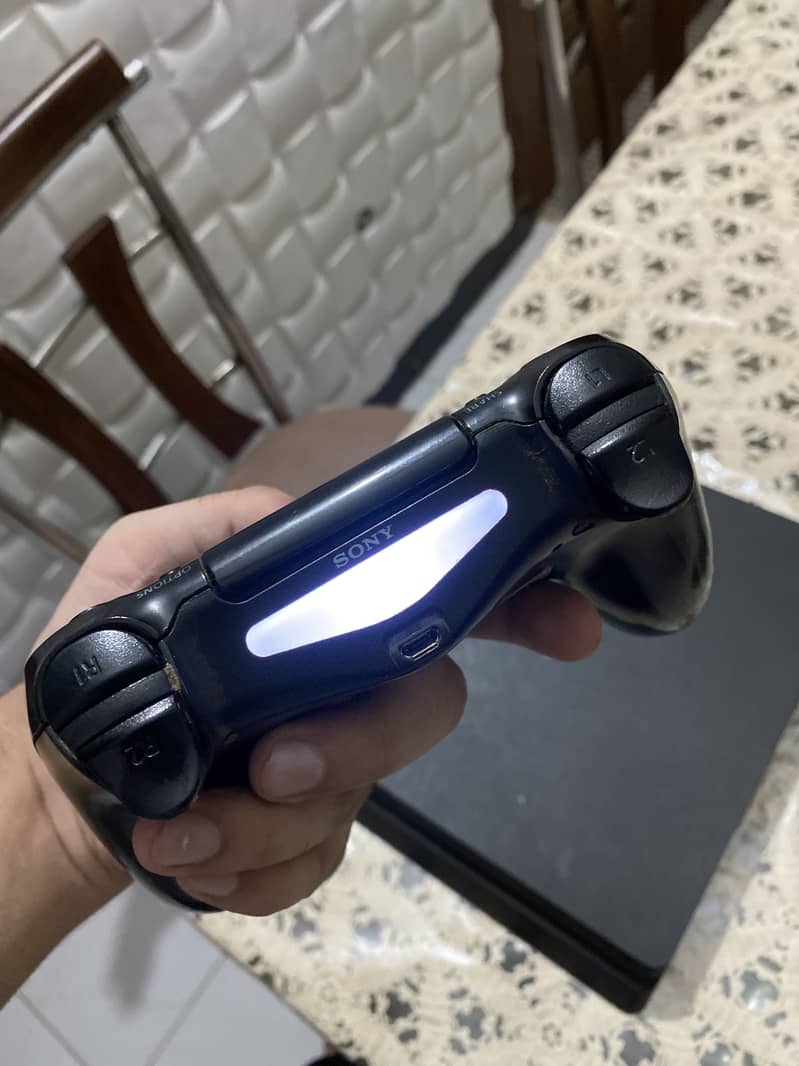 Playstation 4 Slim 5