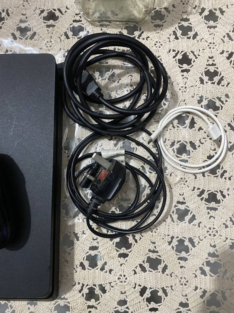 Playstation 4 Slim 6