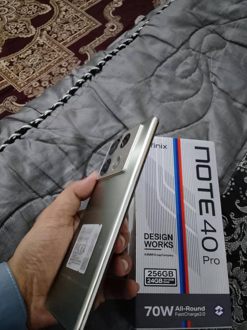 Infinix Note 40 Pro 4