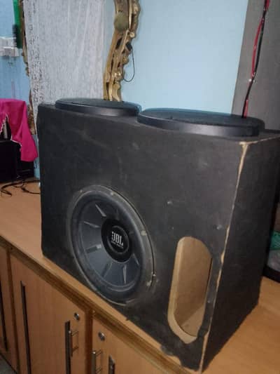 Speakers along with Amplifier.