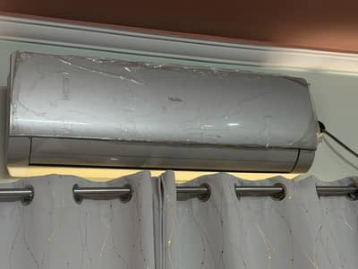 1.5 Ton Haier Inverter AC – Excellent Condition