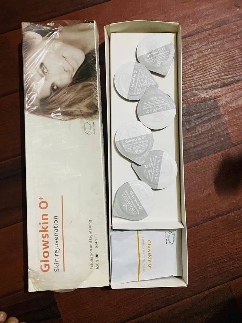 facial set available 9