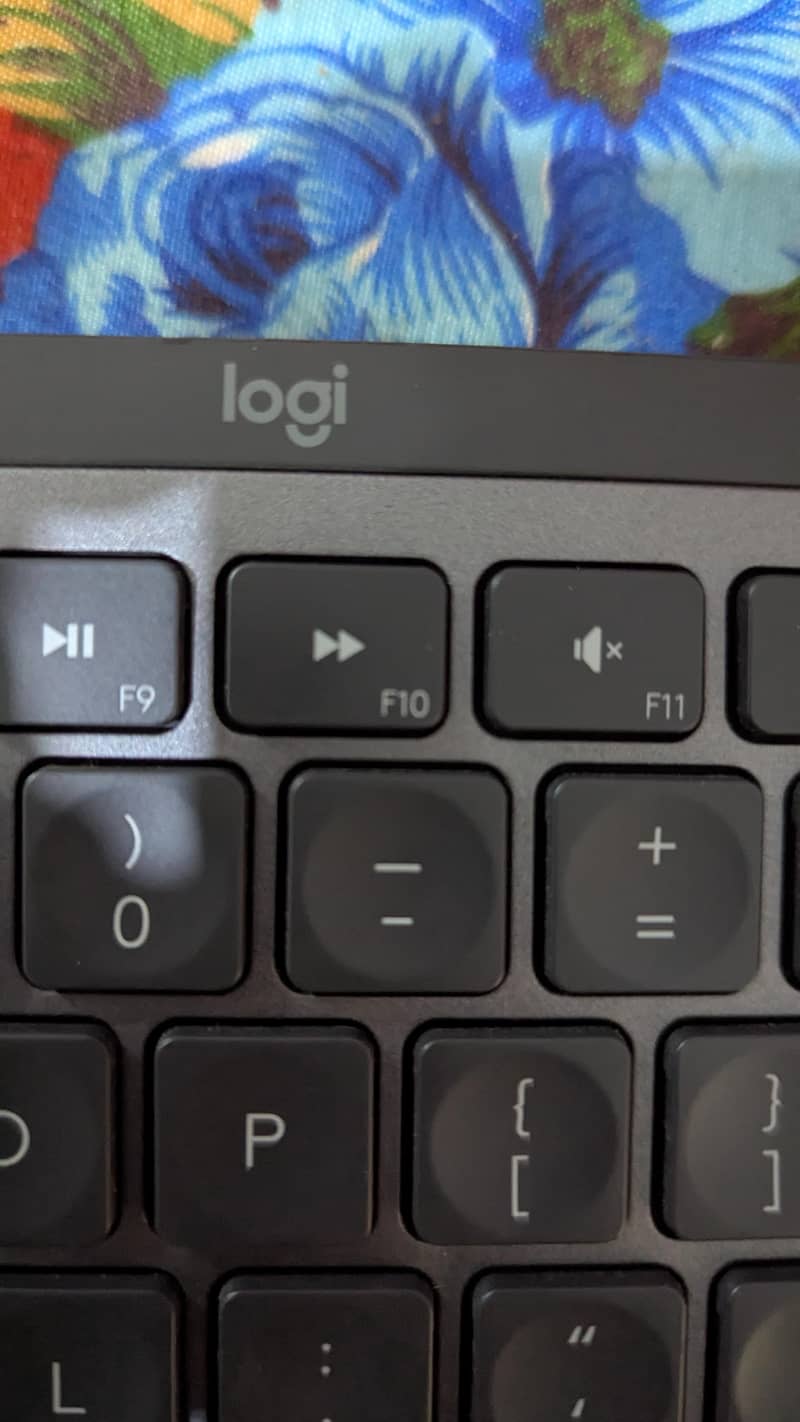 Logitech MX keys YR0073 0