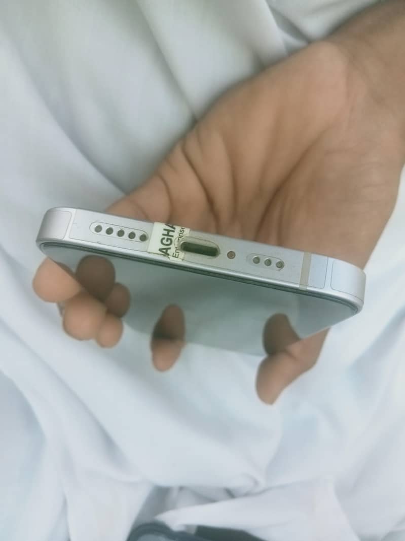 Apple iPhone 13 mini 2