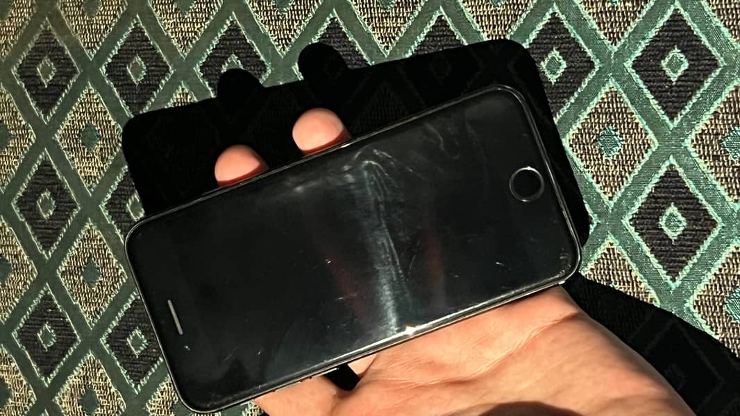 Apple iPhone 7 4