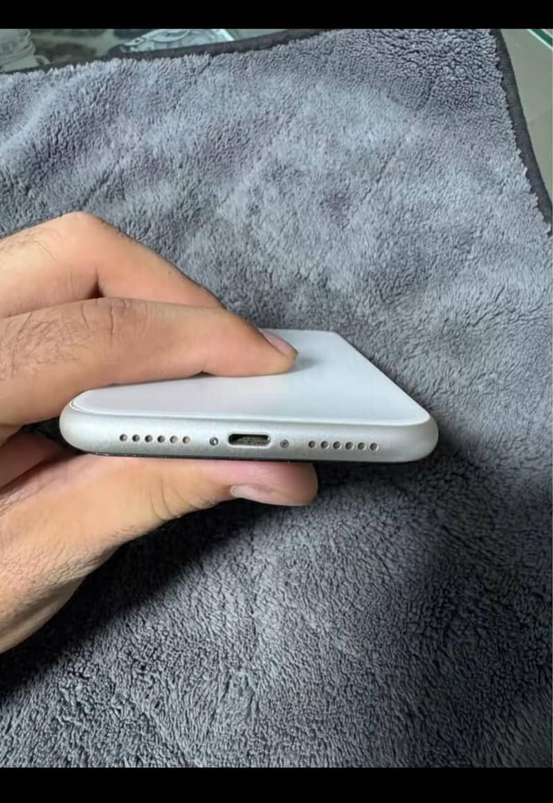 Apple iPhone 11 1