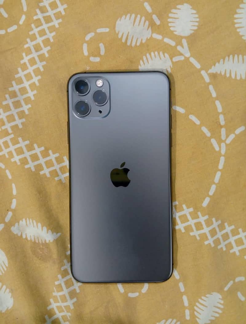 Apple iPhone 11 Pro Max 1
