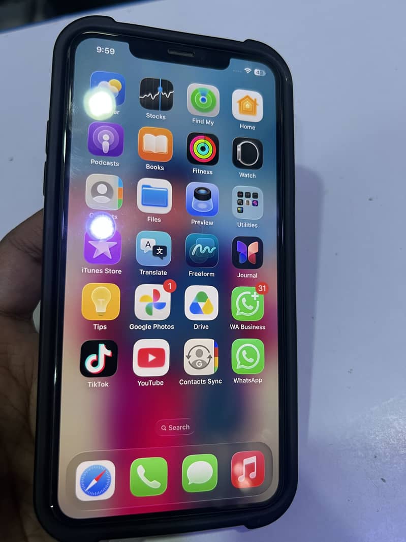 Apple iPhone 11 Pro Max 0