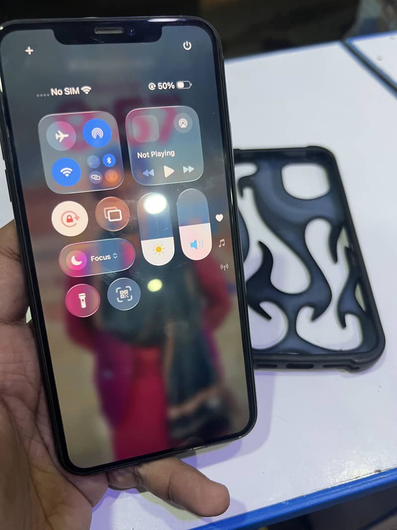 Apple iPhone 11 Pro Max 2