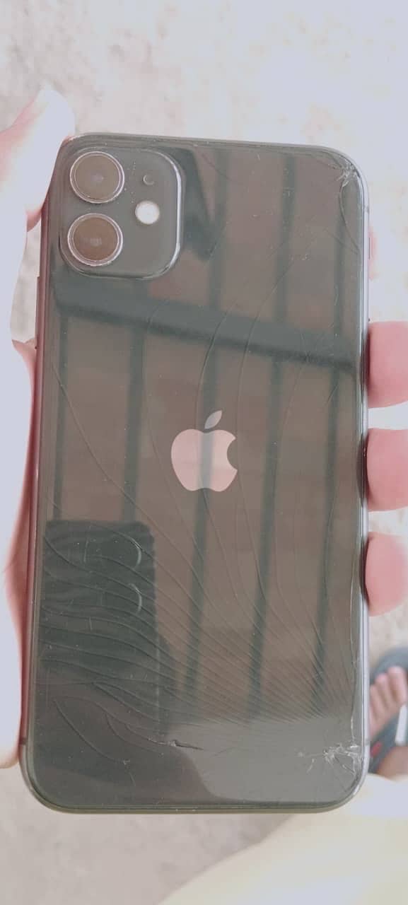 Apple iPhone 11 3