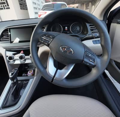 BRAND NEW Hyundai Elantra GL 1.6 2023 Only 423 Kms Driven