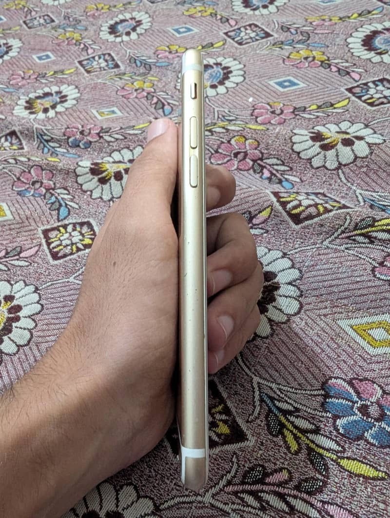 Apple iPhone 6S 3
