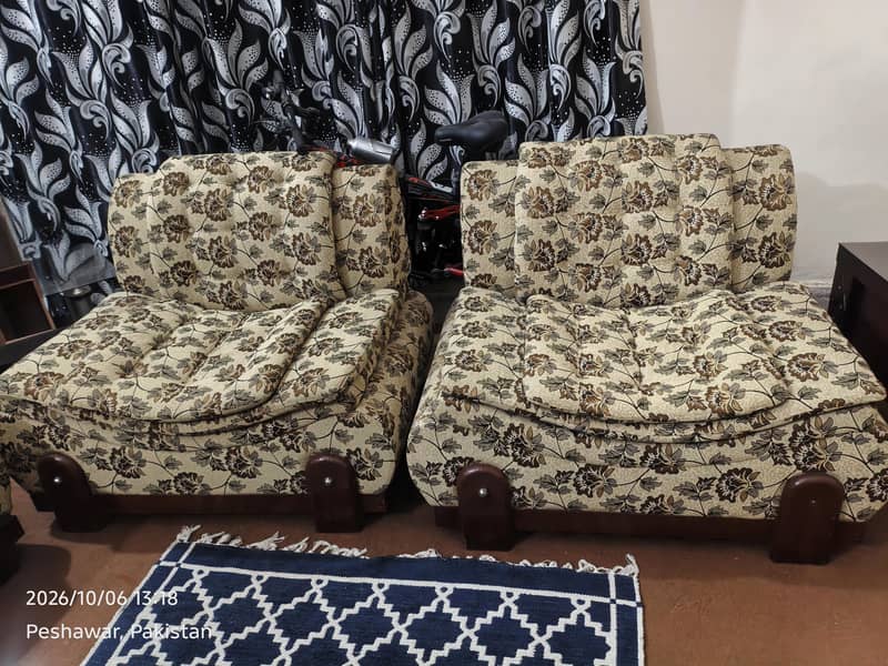 7 seater Sofa Set 0